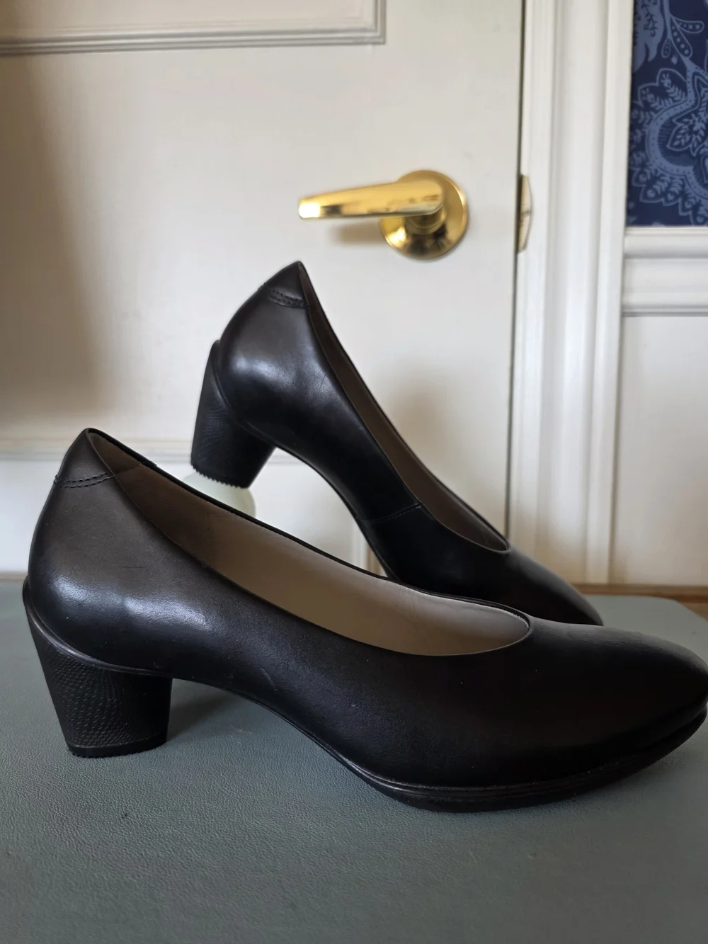 ECCO Dress Classic Black Leather Block Heel Pump; Size 37 Danish Design Comfort - Picture 1 of 9